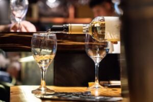 noche de las vinotecas 600 locales tendrán degustaciones, promociones y espectáculos esta semana