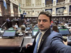 romo deja la presidencia del bloque libertario en diputados