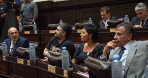 mayra mendoza respaldó reclamos a nación y cuestionó la omisión a cristina en el discurso de kicillof